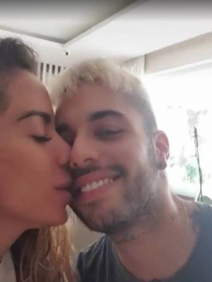 Anitta e Gui Araújo