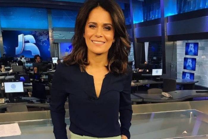Adriana Araújo deixa 'Jornal da Record'