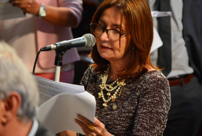 Deputada Martha Rocha apresentou proposta para garantir a imunização completa dos educadores das redes pública e privada