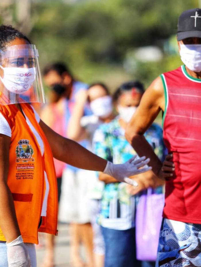 Moradores do bairro Bom Pastor fizeram o teste rápido para a covid-19 de graça 