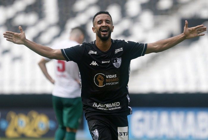 Em despedida, Caio Alexandre faz agradecimento ao Botafogo 'Sei que