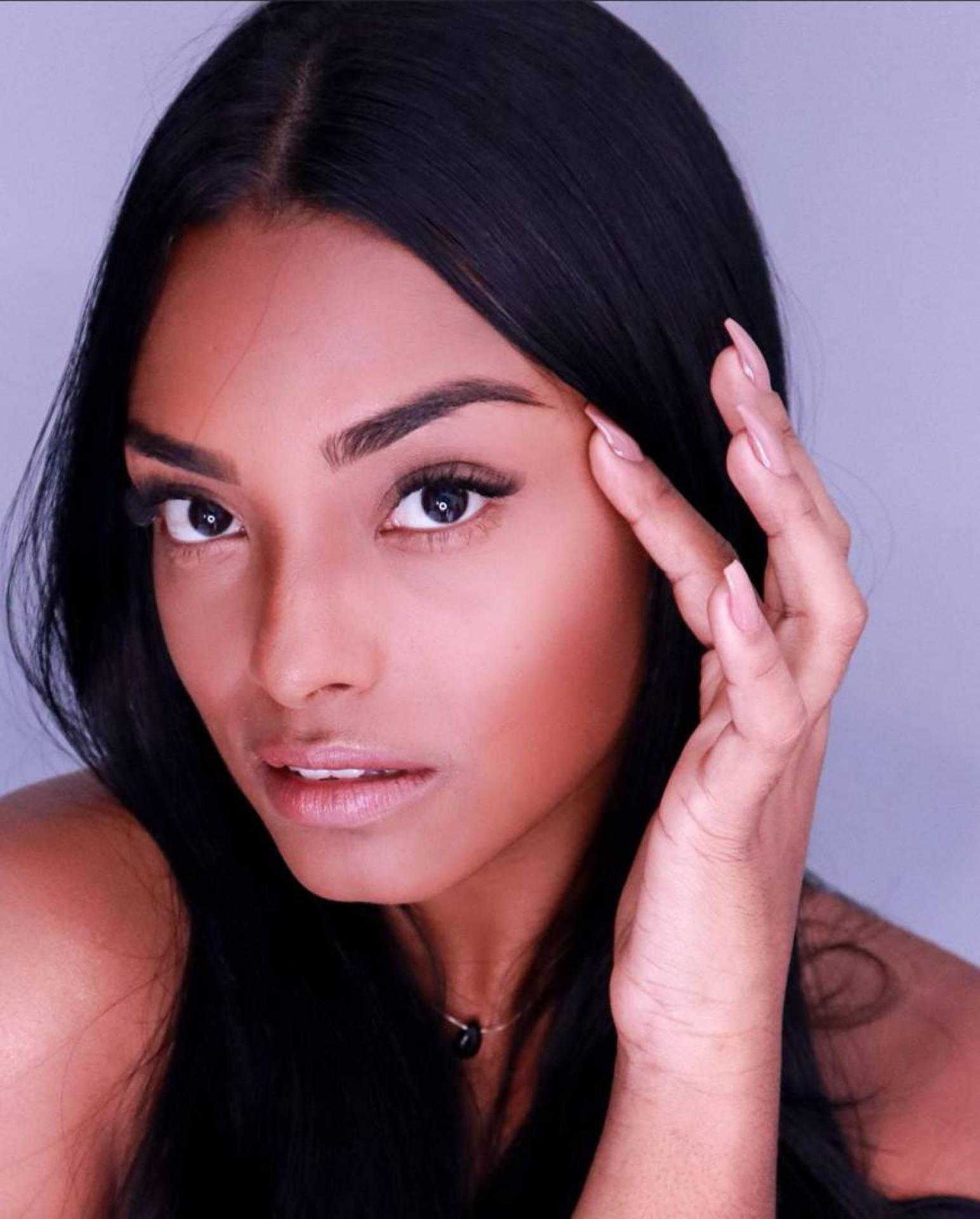 Waleska Freitas tem feito skincare em casa