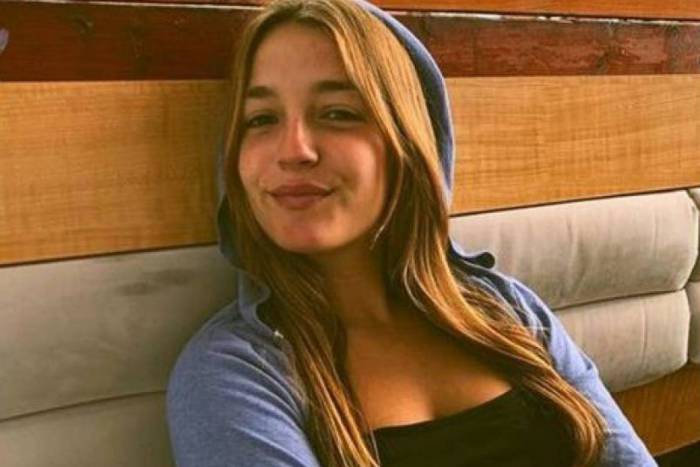 Jovem fica cega após preparar cosmético caseiro