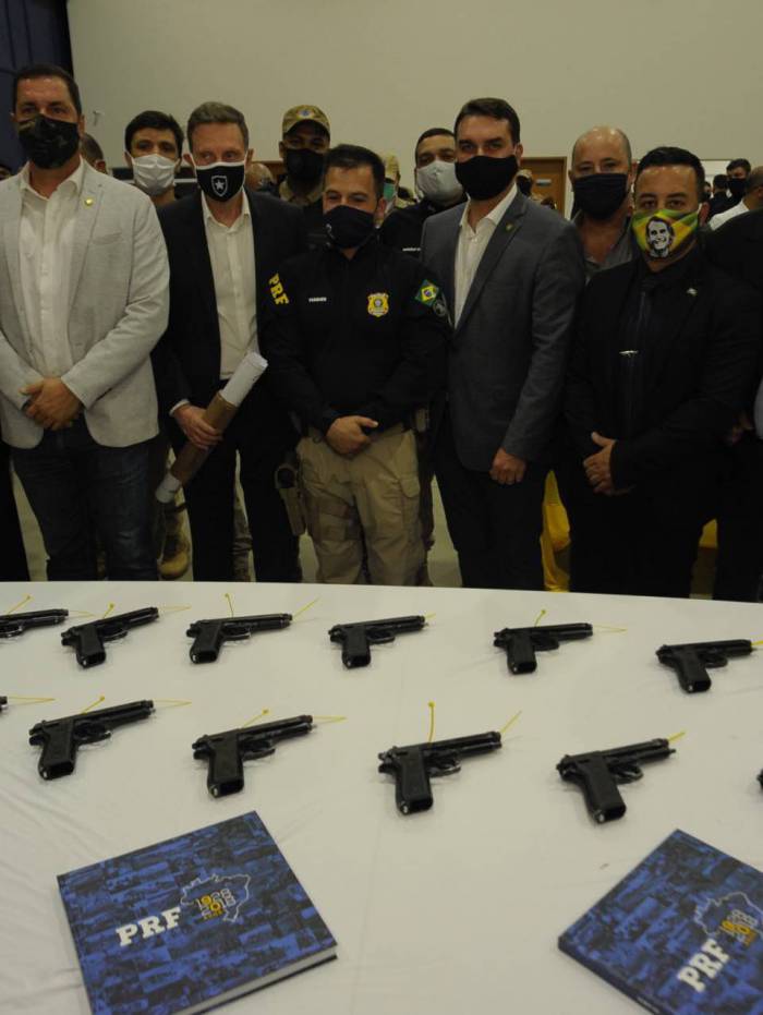 Pistolas cedidas pela PRF