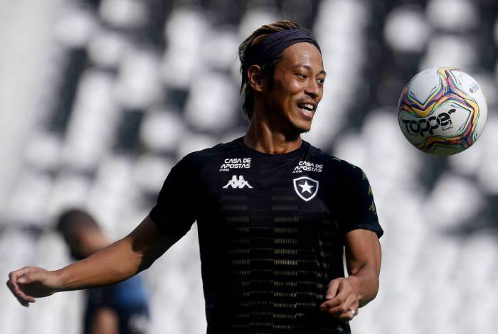 Honda tem impressionado o técnico do Botafogo nos treinos