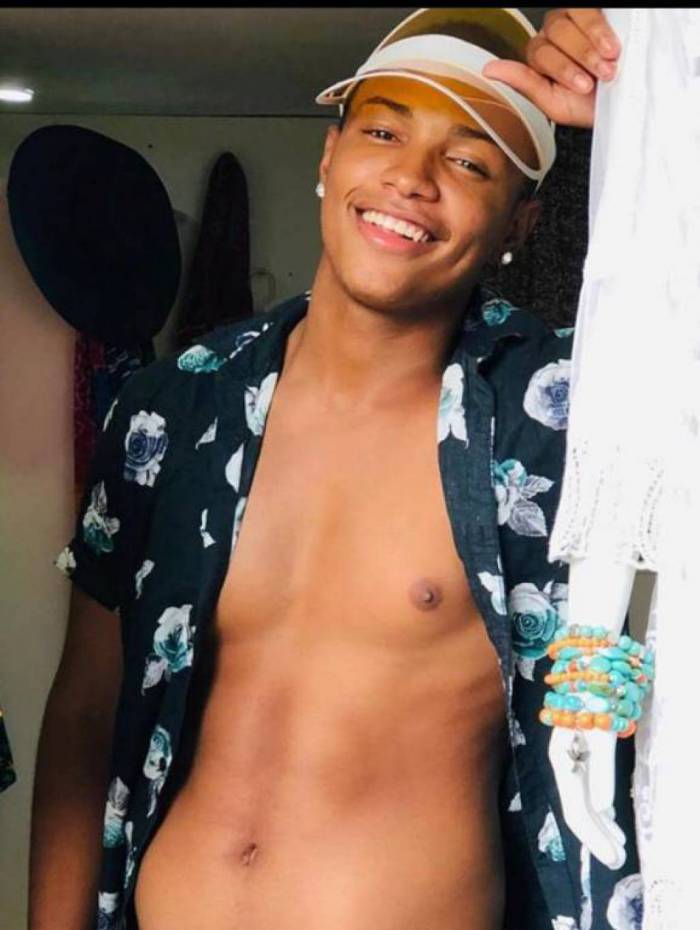 Deyvid Silva, 20 anos. Morador da Vila Vintém, entre os bairros de Realengo e Padre Miguel, na Zona Oeste, ele trabalha como modelo.