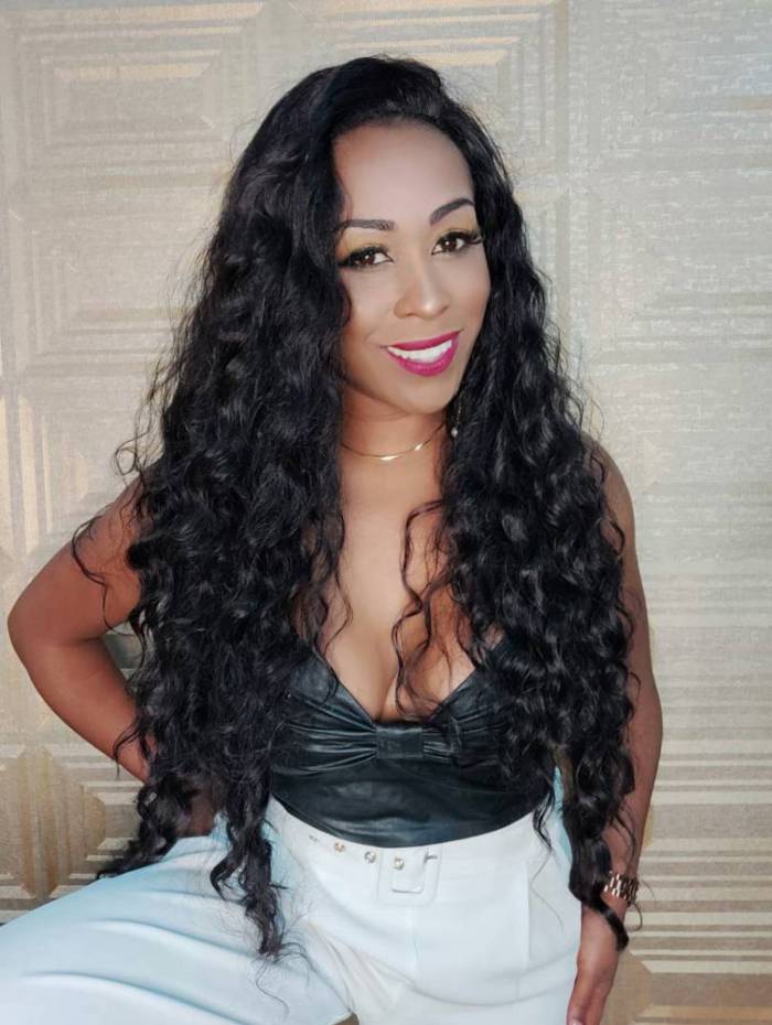 Conheça Lady, a empreendedora por trás das perucas Lady Laces que conquistaram os famosos