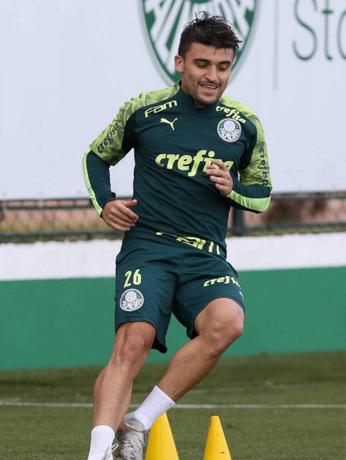 O jogador Victor Luis, da SE Palmeiras, durante avaliação física, na Academia de Futebol. (Foto: Cesar Greco)