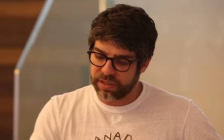 Juninho Pernambucano estaria tentando levar jogador do Vasco para o Lyon