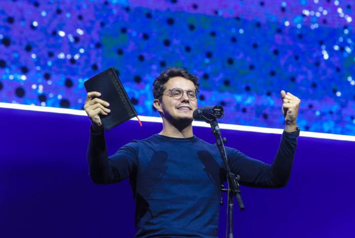Pastor Deive Leonardo realiza culto em São Paulo