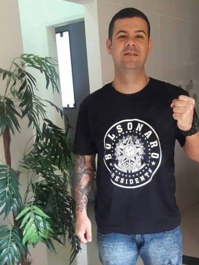 Cabo Mendes faz quest&atilde;o de deixar claro seu apoio a Bolsonaro 