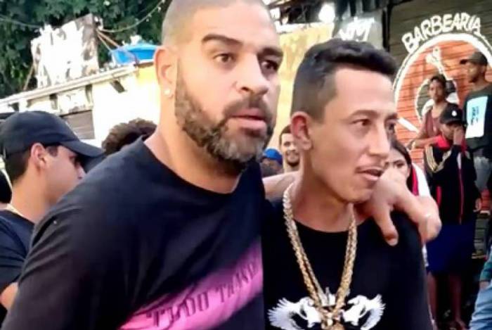 Adriano e um amigo