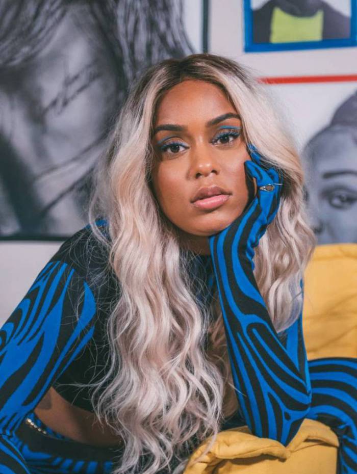 MC Rebecca recebe artistas e influenciadores negros no especial 'Faixa Preta'