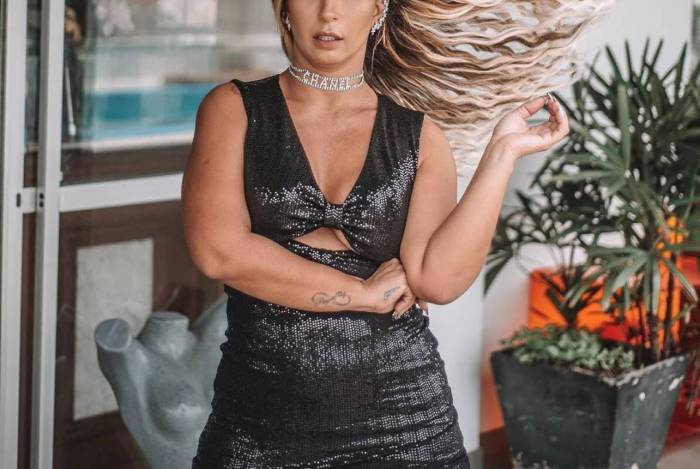 Valesca Popozuda estreia live no Instagram do Meia Hora