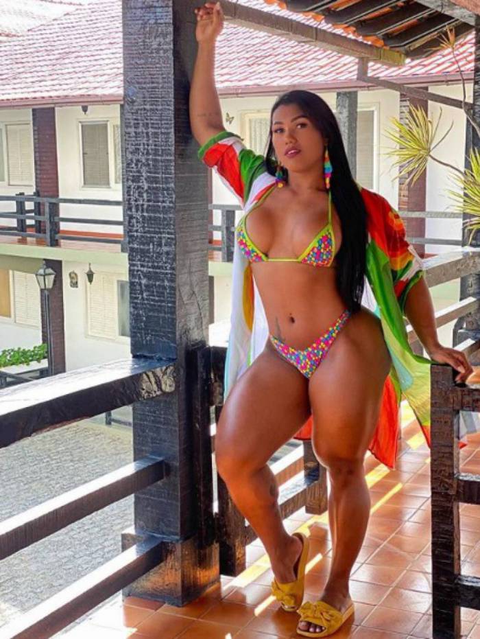 Alessandra Alves é musa fitness