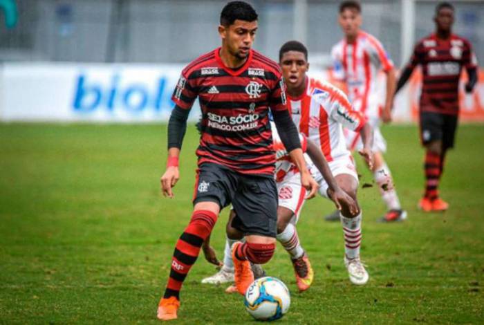 Flamengo e Al Wahda não se acertaram, e promessa da Gávea retorna ao Brasil