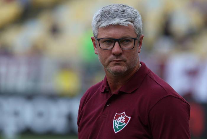 Odair Hellmann, do Fluminense, está pressionado no cargo