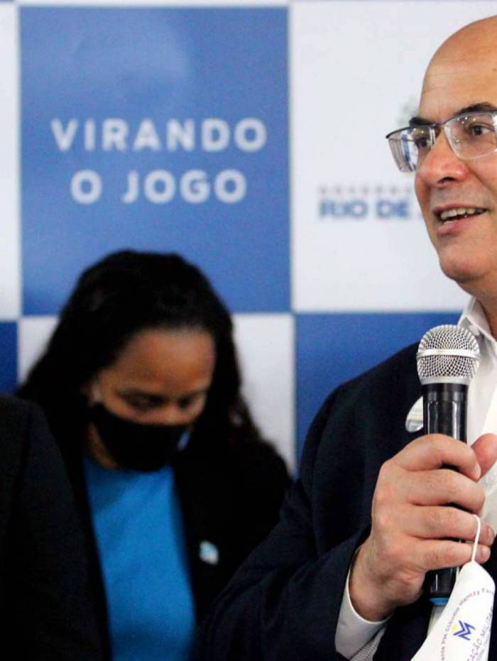 Governador enfrenta processo de impeachment na Alerj