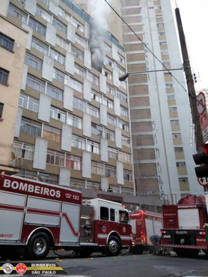 Incêndio em apartamento deixa uma mulher morta