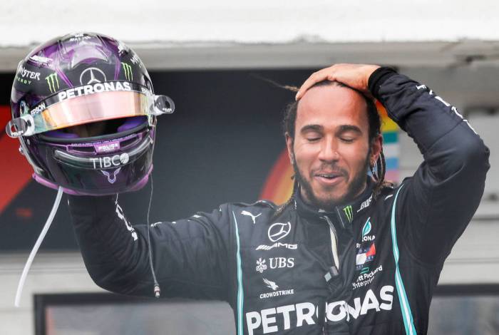 Lewis Hamilton não deu brechas para os adversários