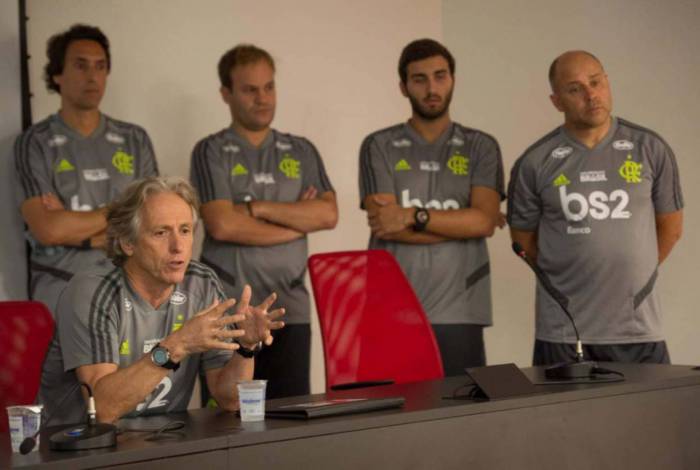 Jorge Jesus e sua comissão técnica