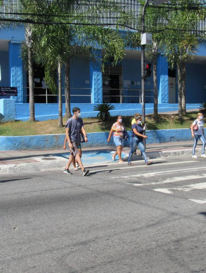 Uso de máscara: obrigatório em áreas públicas e estabelecimentos