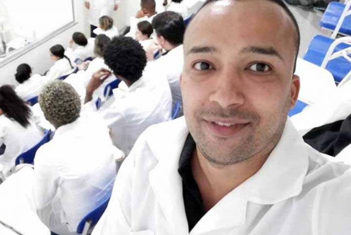 Roberto da Silva Souza é estudante de Biomedicina