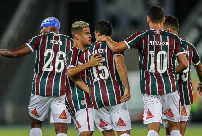Fluminense vence o Botafogo em amistoso no Nilton Santos