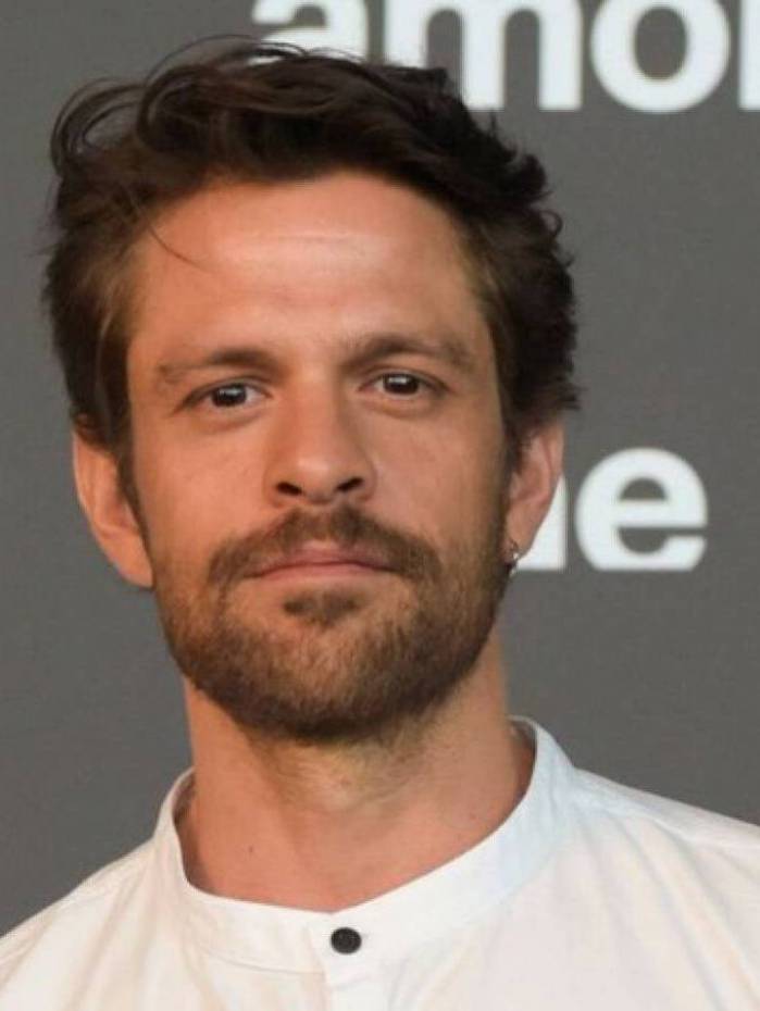 Tales (Alejandro Claveaux) em Amor de M&atilde;e