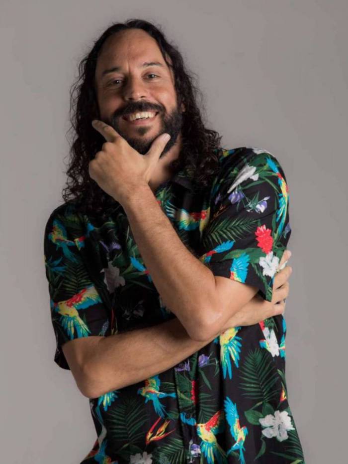 Gabriel o Pensador é o convidado da semana no 'Meia Hora Ao Vivo'. O rapper, que lançou recentemente um single em parceria com Ivete Sangalo, participará de live nesta quarta, 29, às 19h