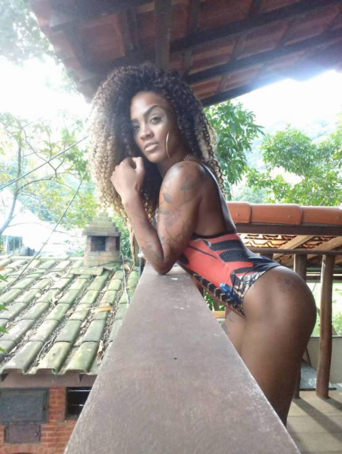 Andressa Homero, 24 anos. Moradora de Antares, em Santa Cruz, a flamenguista é modelo. Seu Instagram é 