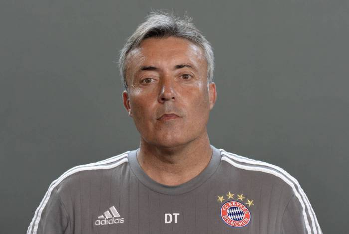 (FILES) In this file photo taken on July 16, 2015 Bayern Munich's assistant coach Domenec Torrent poses during the team presentation of the German first division Bundesliga team FC Bayern Munich at the training area in Munich, southern Germany. - Spanish coach Domenec Torrent announced on July 31, 2020 he will replace Portuguese Jorge Jesus as coach of Brazilian team Flamengo, current champion of the Brazilian tournament and of the Copa Libertadores