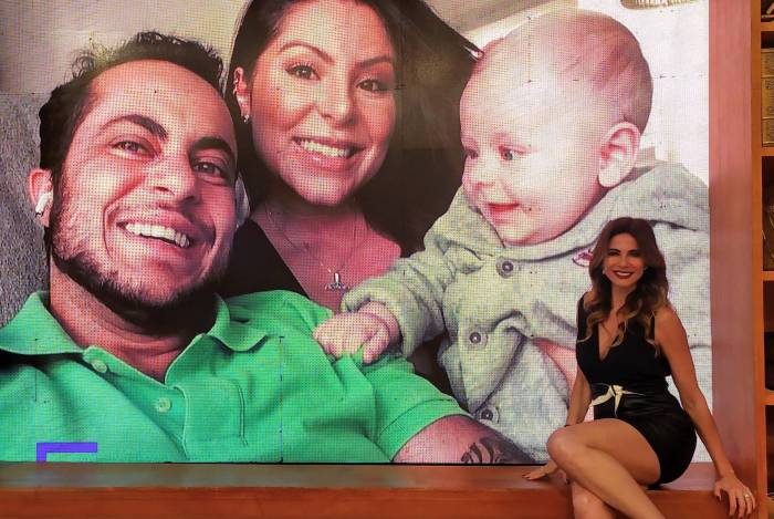 Thammy Miranda e a esposa Andressa Ferreira participam do talk show de Luciana Gimenez 