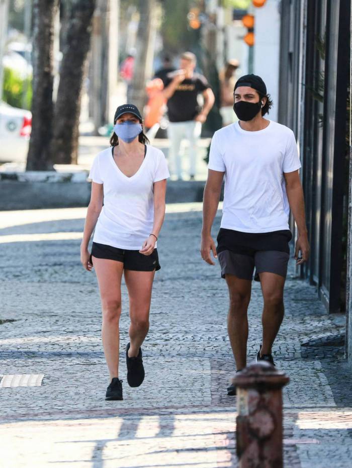  Agatha Moreira e Rodrigo Simas  