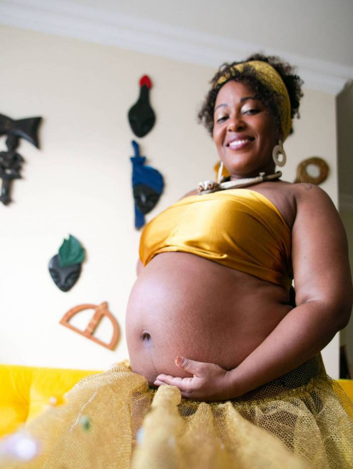 Gravidíssima, Tia Má tem parto previsto para outubro