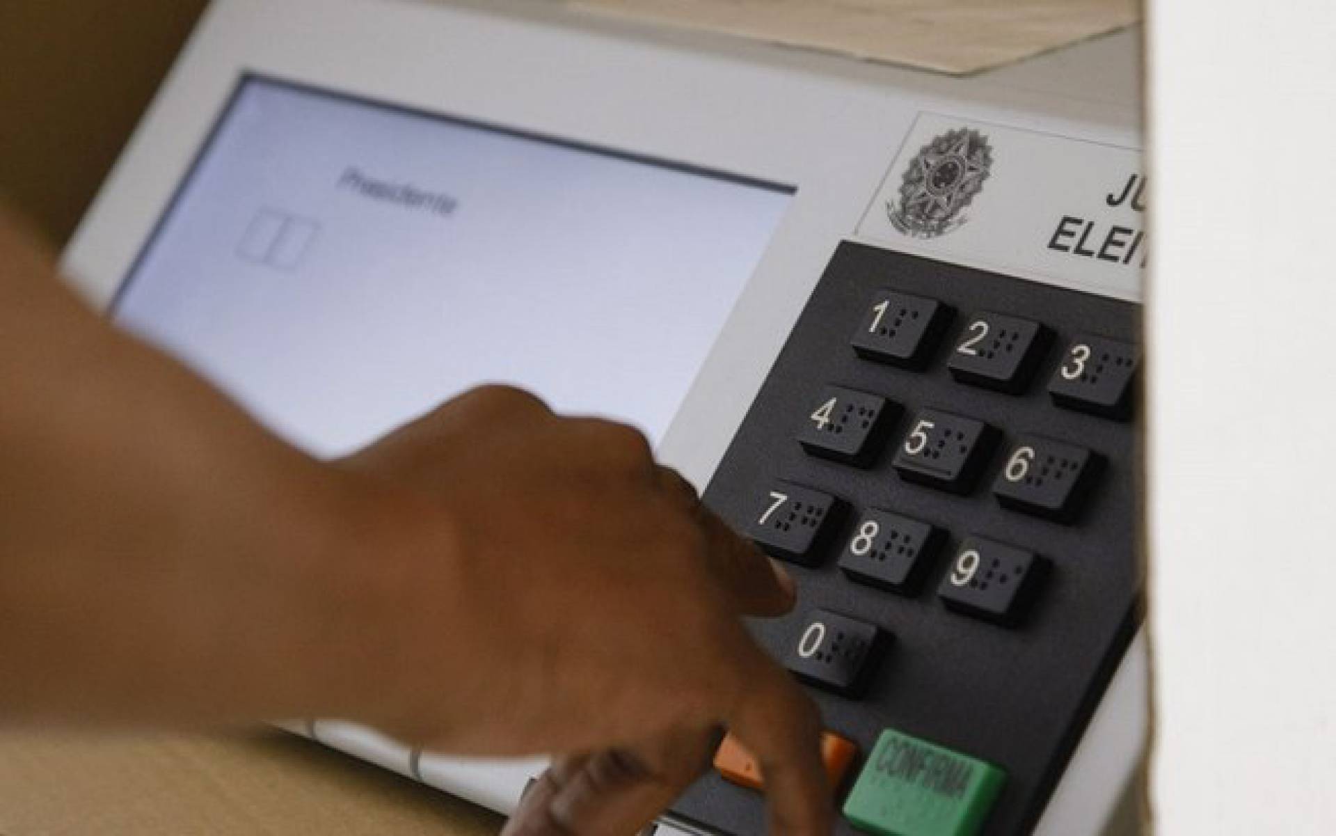 Eleições deste ano podem durar 1h a mais e ter horário reservado a idosos