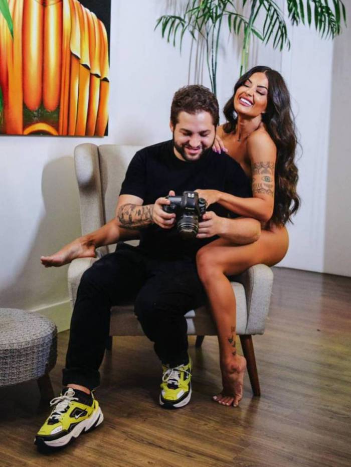 Aline Riscado posa com o fot&oacute;grafo Ygor Marques