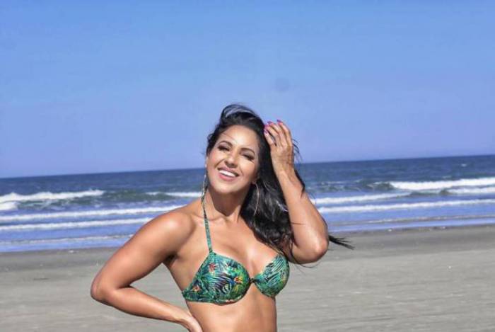 Alana Pereira é torcedora do América-RN — A Gata da Hora