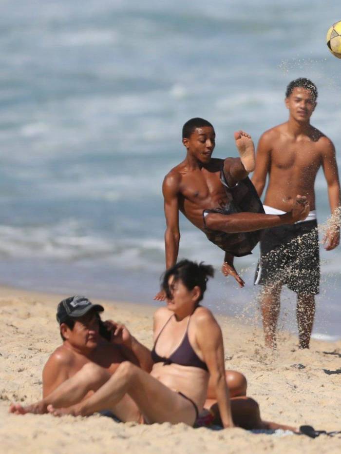 A permanência na areia da praia ainda não foi liberada 
