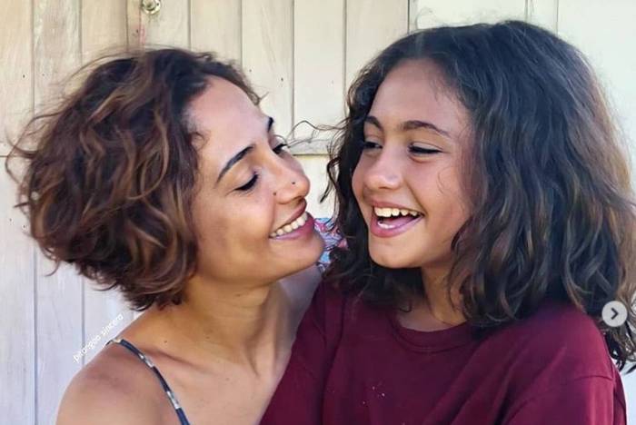 Camila Pitanga e a filha