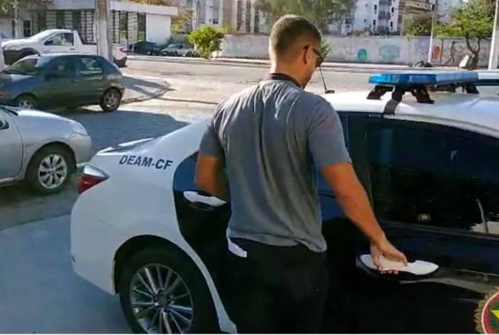 O criminoso foi preso por policiais civis de Cabo Frio e responderá por estupro de vulnerável O criminoso foi preso por policiais civis de Cabo Frio e responderá por estupro de vulnerável