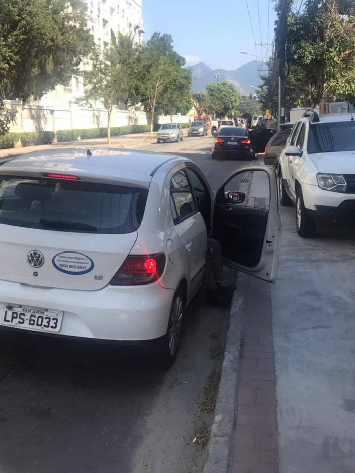 Polícia Judiciária busca Fabrício Queiroz na casa dele, na Taquara, para a realização de exames de rotina na Barra: à espera da prisão