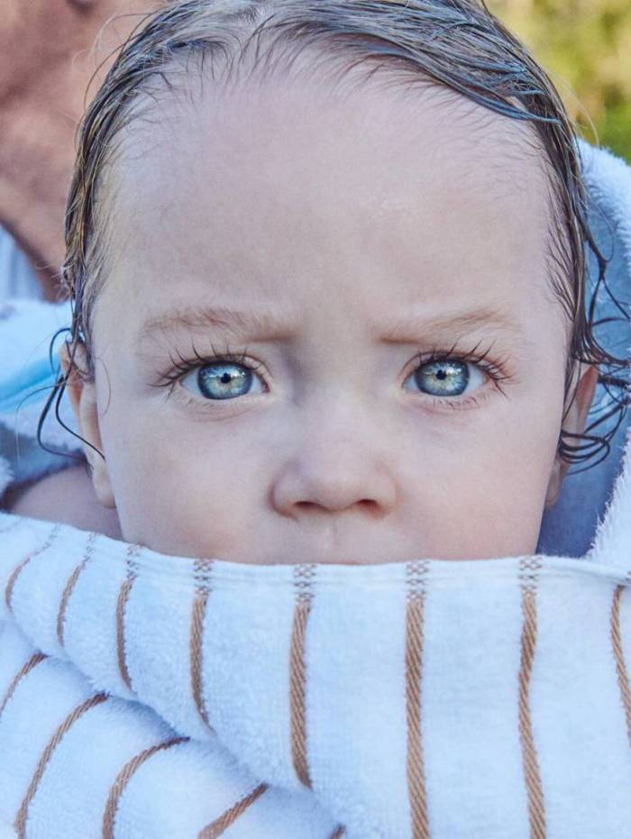 Paulo Gustavo posta foto do flho