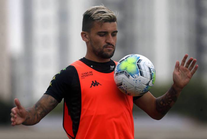 Victor Luis será uma das novidades do Botafogo no Clássico Vovô