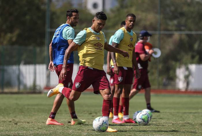 Evanilson tem recebido poucas bolas no ataque