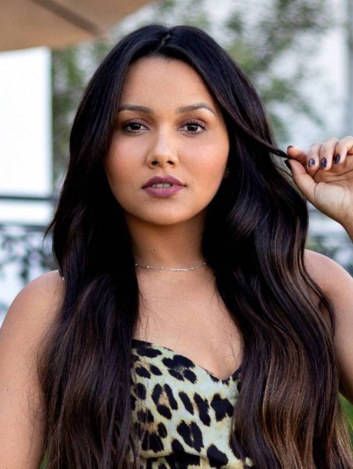 Marla Muniz atende v&aacute;rias famosas