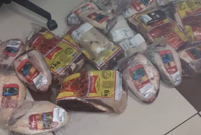 Homem de 36 anos acusado de furtar cerca de 50kg de carne do Extra Hipermercado