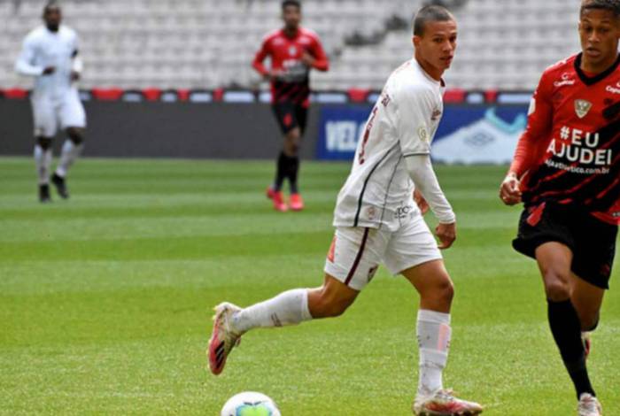 Calegari fez uma ótima partida na vitória por 1 a 0 contra o Athletico-PR e é uma das opções para a latera-direita Tricolor