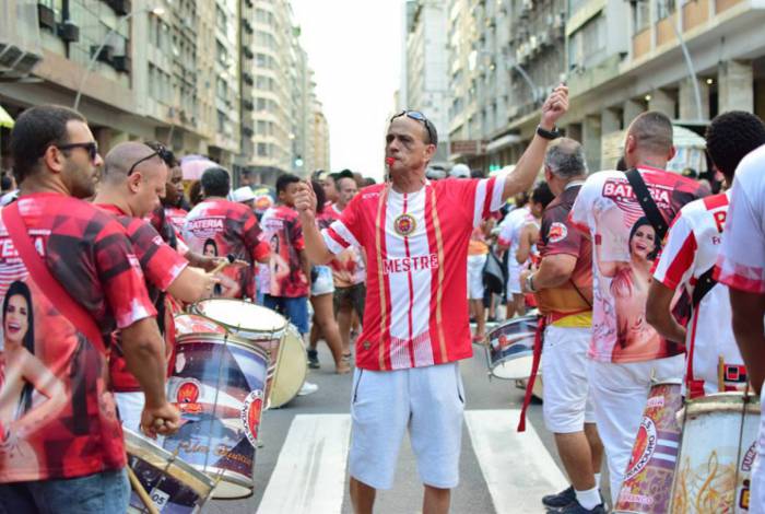 Mestre de bateria da Viradouro e campeão em 2020, Ciça declara amor pela escola de Niterói e pede que os jovens sejam acolhidos nas escolas de samba