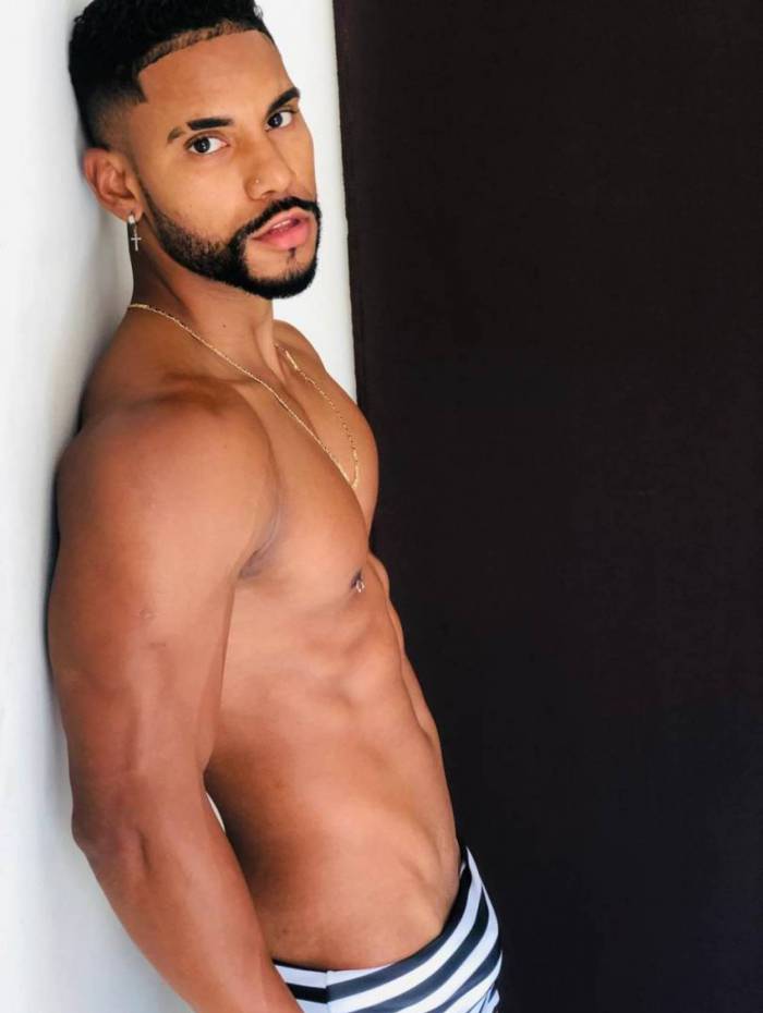 Diego Mendes, 25 anos. Morador do Morro da prefeitura, na Ilha do Governador, o tricolor &eacute; modelo. Seu perfil no Instagram &eacute; @dgmendes95